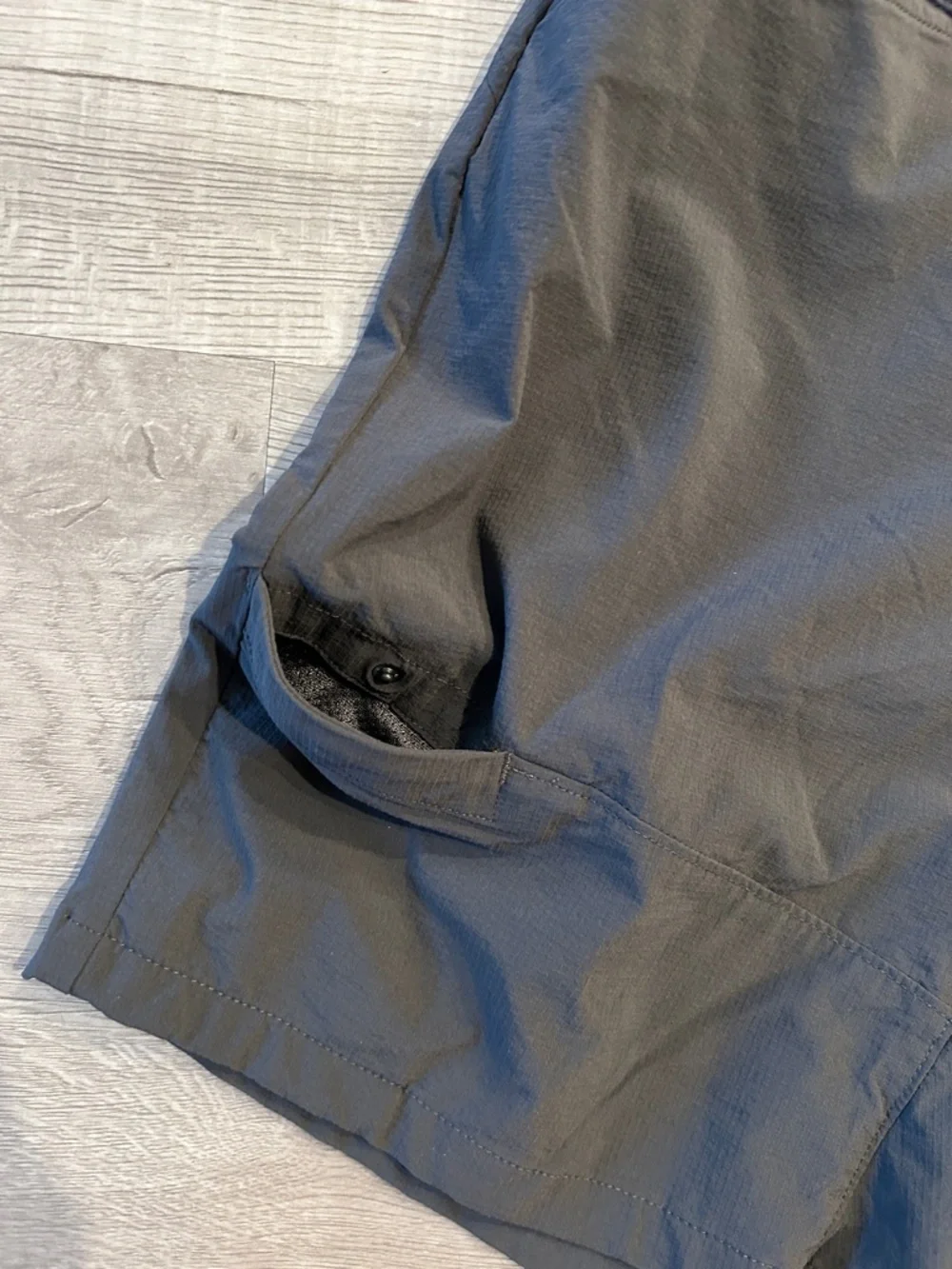 MOUNTAIN HARDWARE | Women’s Hiking Shorts